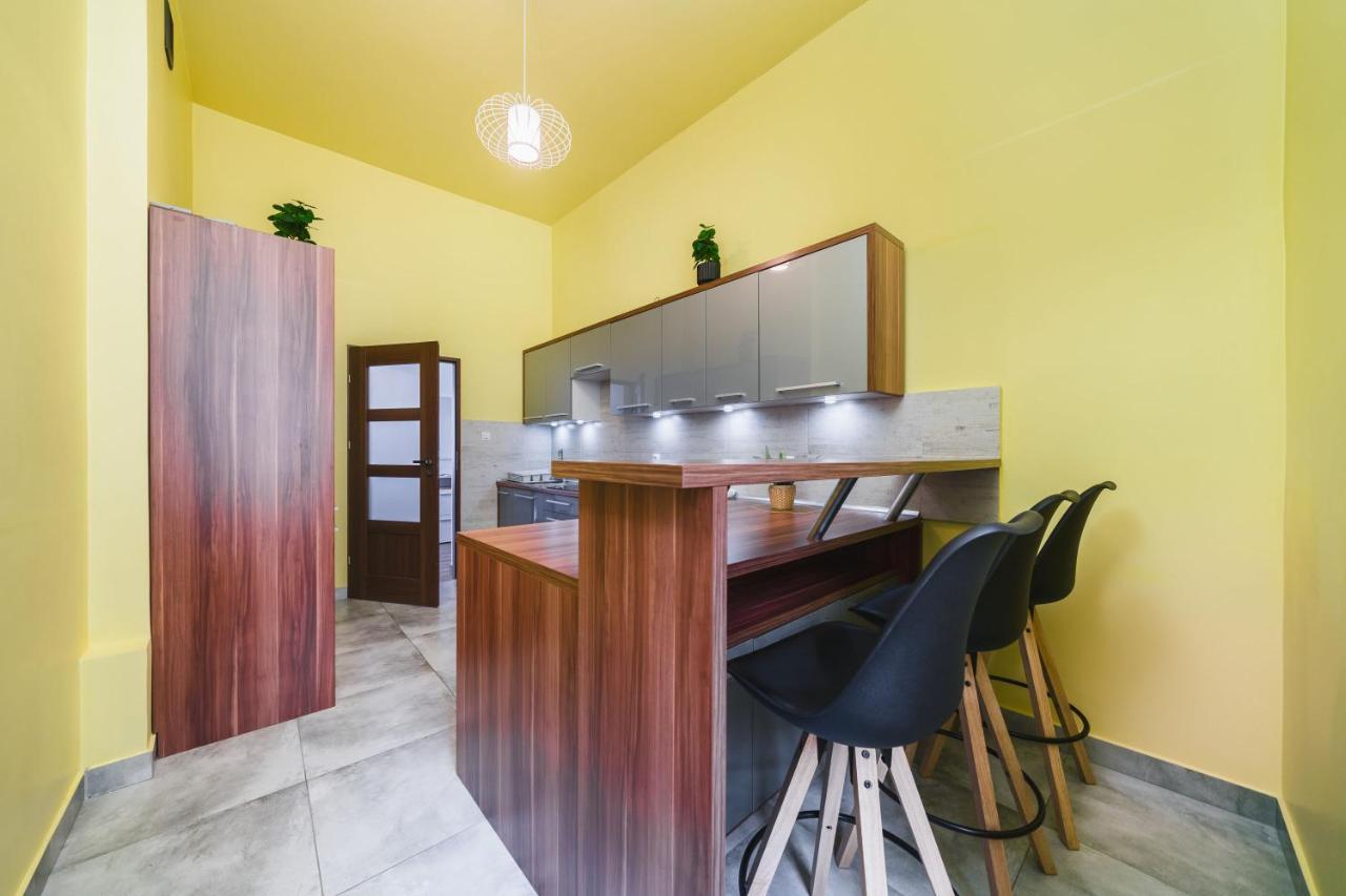 Aparthotel Barbakan Old Town Cracovia
